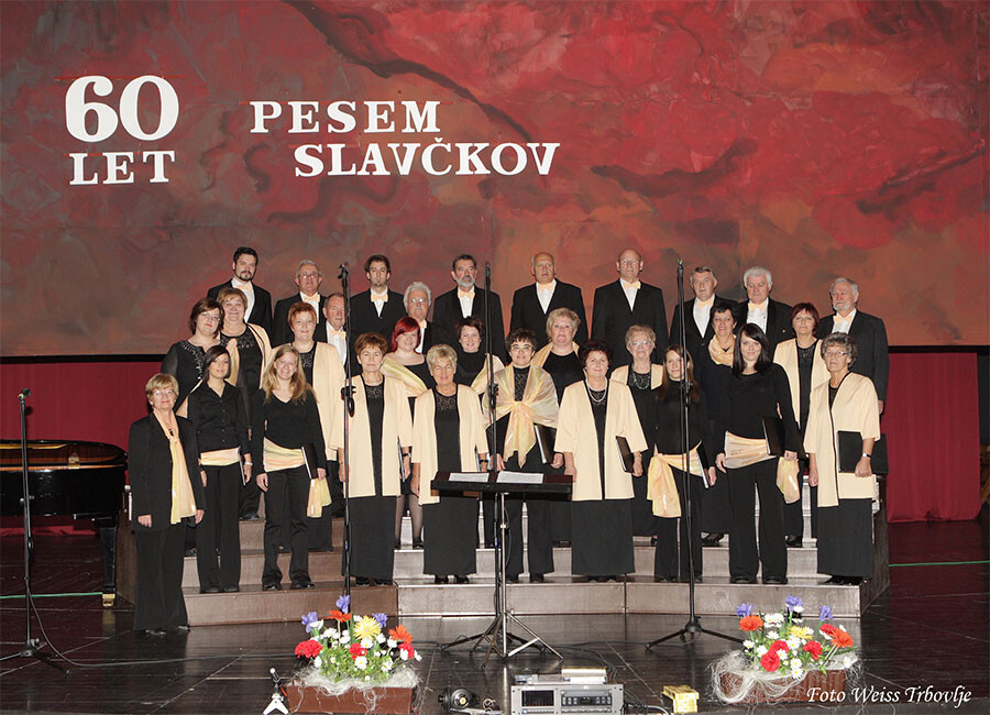 Čudovita pesem Slavčkov